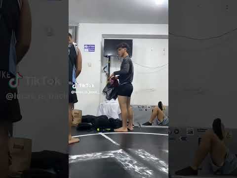 hombres nalgones #top #dota2 #tiktok #tbt #viral #hombre #tentacion #macho #fitness