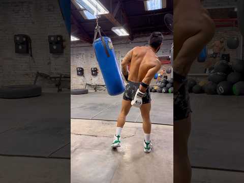 Imposible entrenar con tanga 🤣