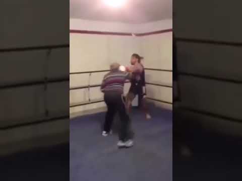 Old Timer vs Young Boxer