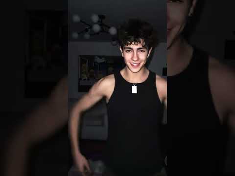 QUEDE😻#lukasurkijo #shorts #guapo #crush #tiktok #trend #viralvideo #fedevigevani #carlitos
