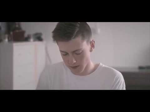 Recordando Momentos – Corto Gay 2018 ( Sub Español )